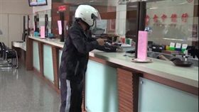 彰化芳苑警分局台中銀行防搶演練／翻攝畫面