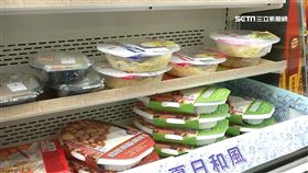 飯糰?裝有金色塗料! 網友微波遭店員拒