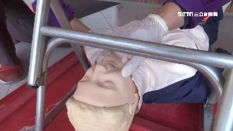 摺疊桌藏危機！加裝安全鎖固定桌角