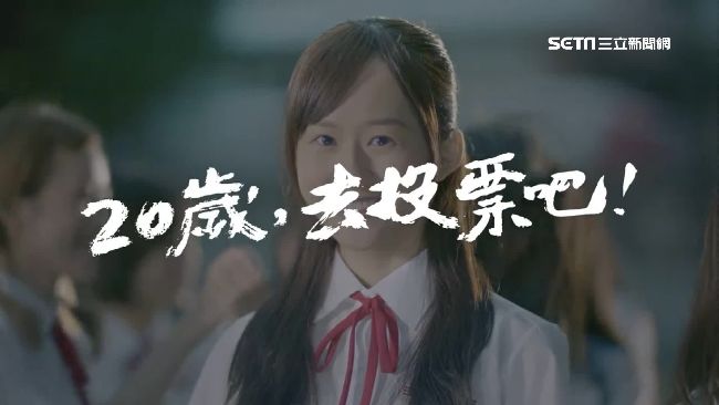 秘書撞臉女星　追小英逛西門另類嬌點