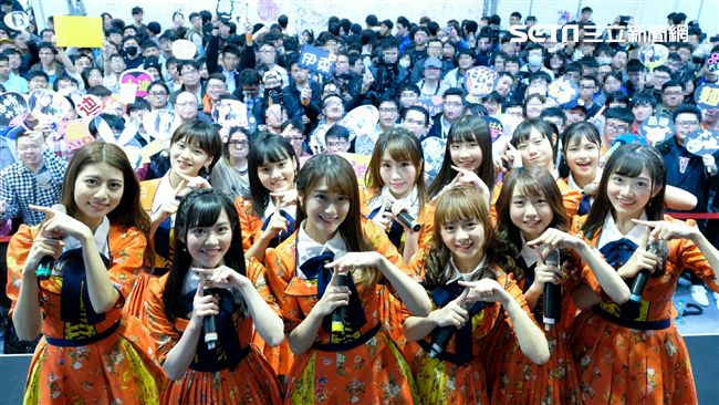偶像女團出席動漫展　一現身粉絲暴動