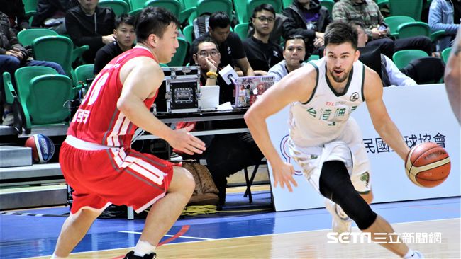 SBL／致命失誤吞敗　台銀錯失連勝