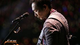 190119五月天/石頭《因為留不住》台北簽書會照片。(相信音樂提供)