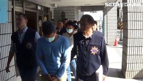 余姓、紀姓街友合組詐騙集團，開設假公司購買3C產品，藉此詐取上百家公司，訊後被依詐欺及偽造文書等罪送辦（翻攝畫面）