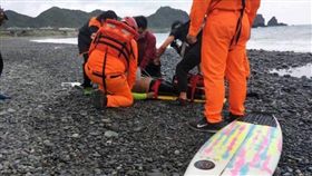 台東,蘭嶼,衝浪,溺斃,礁石（圖／翻攝畫面）