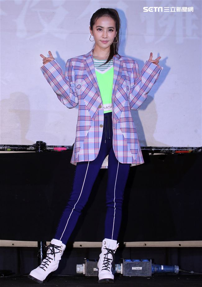 Jolin蔡依林「Ugly Beauty｣專輯簽名握手沒有擁抱會。（記者邱榮吉/攝影）