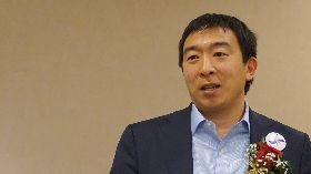 楊安澤選美國總統　向洛杉磯台商闡述政