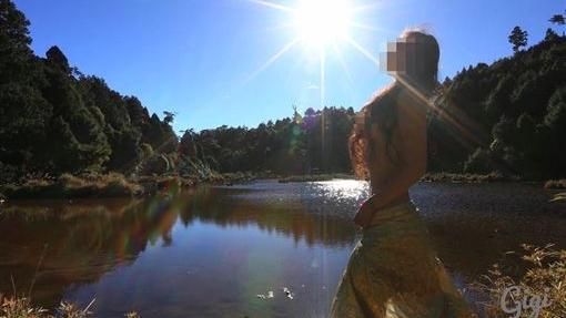 她登頂換穿比基尼！上空激乳美圖曝光