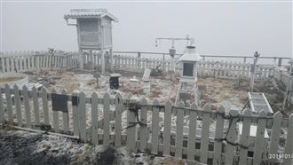 玉山降初雪了！創66年來最晚紀錄