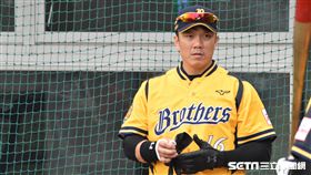 ▲中信兄弟強打周思齊。（圖／記者王怡翔攝影）