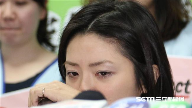 感覺他看著我⋯空姐憶肥老外「這事」