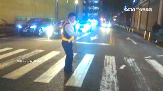 指揮跳韻律操　被保全耽誤的舞蹈老師