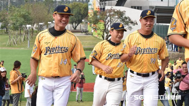 中職／王勝偉守游擊1200場寫紀錄