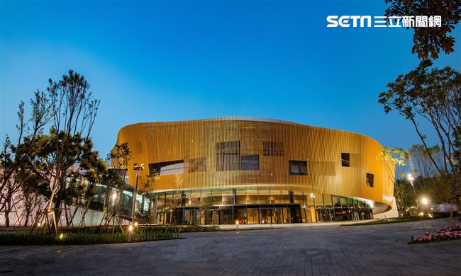 花博「花舞館」　展婚禮及春節佈景