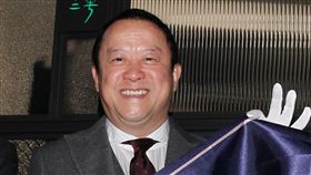 曾志偉肋骨受傷，依然忍住傷痛強顏歡笑。（記者邱榮吉/攝影）