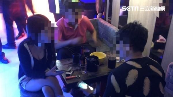 低胸短裙陪男客　3少女酒吧坐檯遭逮