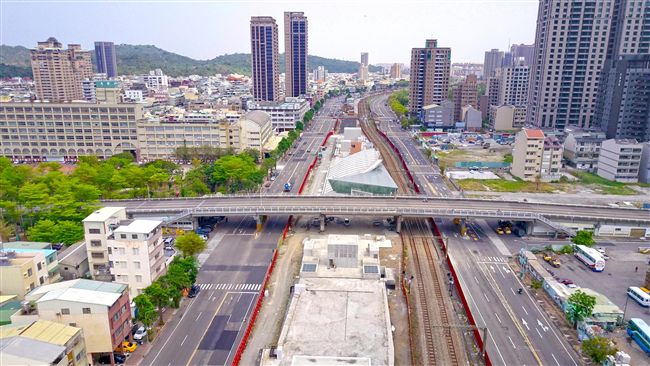 高雄8座橋隧　鐵路地下化後拆除