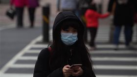 強烈冷氣團來襲  入夜北台灣探9度中央氣象局表示，22日持續受到強烈大陸冷氣團影響，各地氣溫仍偏低，入夜到23日清晨將是這波冷空氣威力最強的時候，北台灣沿海空曠地區低溫將探攝氏9度。中央社記者吳家昇攝  108年1月22日