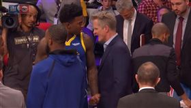 Jordan Bell與Steve Kerr激烈爭執（圖／翻攝自YouTube）