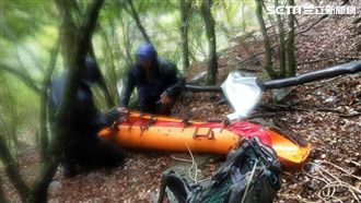 拚救「G哥」遺體　搜救扛鏈鋸再上山