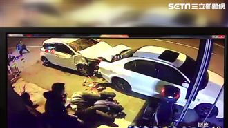 駕駛恍神撞路邊車　3路人閃不及噴飛