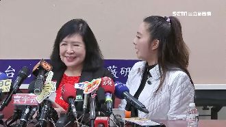 鄭惠中「微笑」道歉　遭批毫無誠意