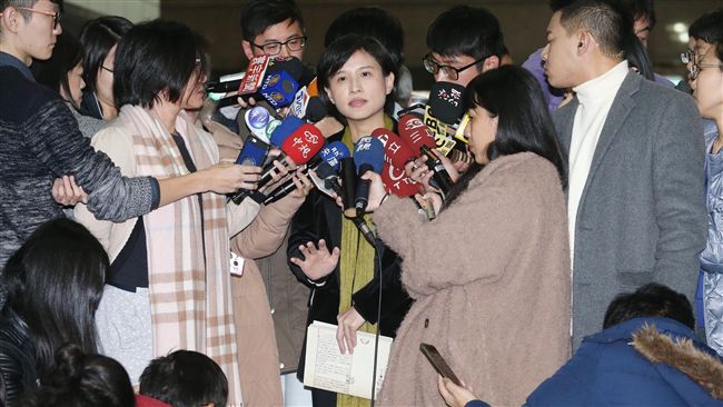轉型正義被誤解　鄭麗君：不是去蔣化