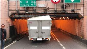 台北市，信義，信義商圈，過年，地下道，