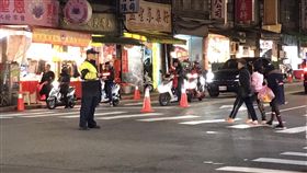 北市警因應年前交通　推六大順暢策略農曆春節將至，台北市警察局交通警察大隊特別規劃「六大交通順暢策略」等各項交通疏導策進作為，鼓勵民眾多搭乘大眾交通運輸工具，安心順暢過好年。（台北市警察局交通警察大隊提供）中央社記者黃麗芸傳真　108年1月23日
