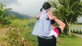 女童遭空氣噴槍害命，母親在臉書發文力挺丈夫（翻攝臉書）