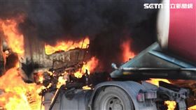 預拌車,民宅,高雄/翻攝畫面