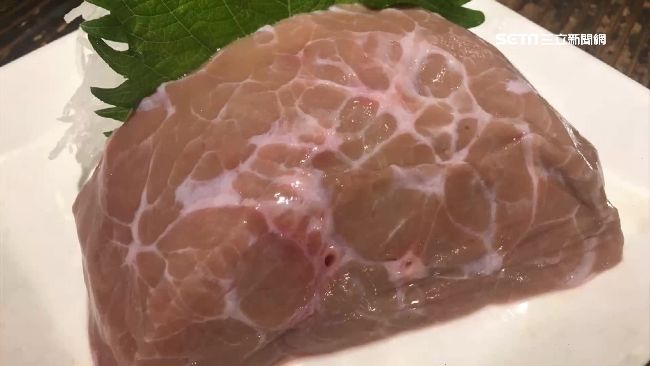 暗黑料理？鯨魚睪丸、鱷魚掌超驚人