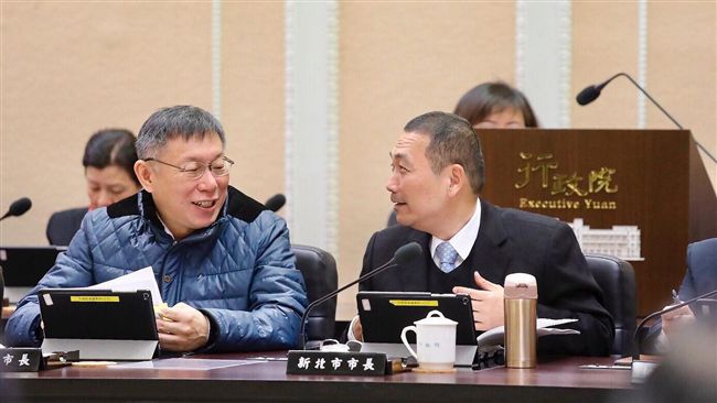 行政院會全勤生！侯友宜憨笑、落英文