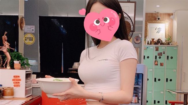 超正牛肉麵姐妹花　激似隋棠.周子瑜