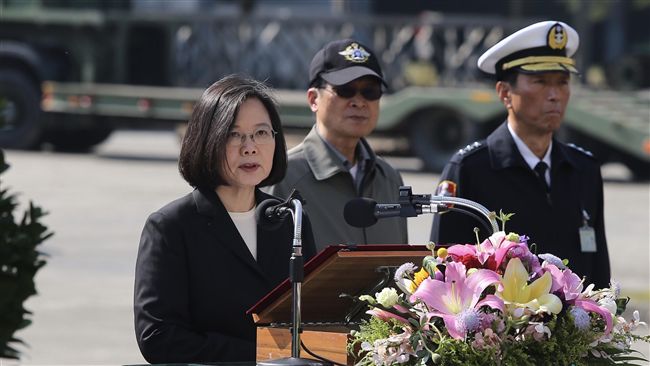 慰問53工兵群　小英一句話暖哭官兵