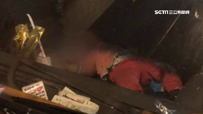 爸媽跑哪去？女童睡貨車「門窗緊閉」