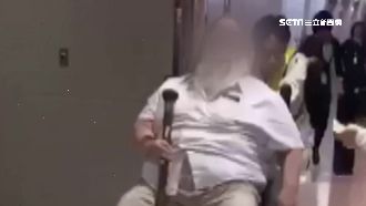 老白男返航　航空公司：行程不便透露