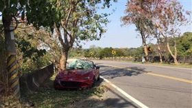 彰化,敞篷跑車,139線,車禍,馬自達,MX-5（圖／翻攝畫面）