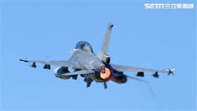 蔣惠宇駕駛的F16戰機。（記者邱榮吉/台東拍攝）
