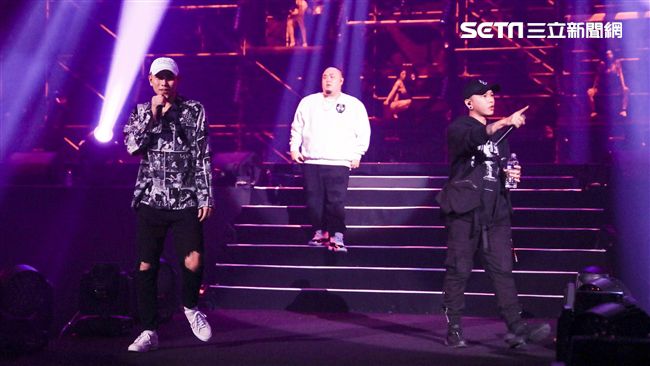 老鄉哭了！頑童拋震撼彈「宣布單飛」