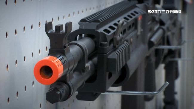 改造空氣槍威力強！試射害女騎士毀容