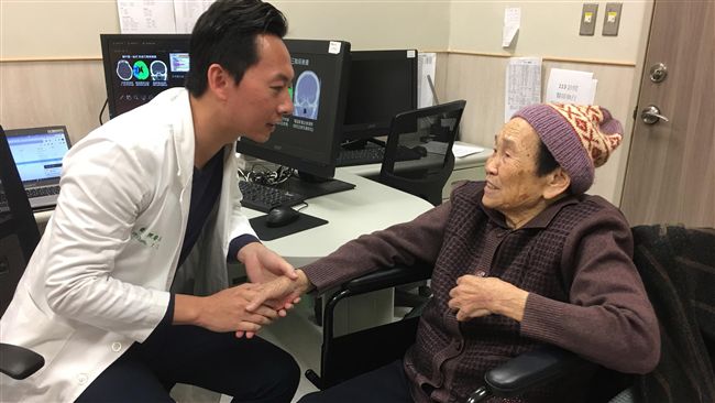 腦中風一站式救治　成功搶救90歲嬤