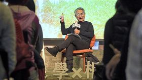 華山文旅學講座　林懷民分享池上共創經驗台灣文創發展基金會27日在台北華山文創園區舉辦「華山文旅學 x 台東池上」講座，雲門舞集創辦人林懷民（後）出席與談。中央社記者王飛華攝　108年1月27日