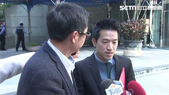 握手言合？陳建銘何志偉選後碰面尷尬
