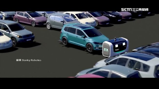 代客泊車就靠它！英國引進停車機器人