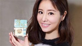 林心如去年還瘋狂慶生，今年選擇平淡幸福的度過。（圖／翻攝自臉書）