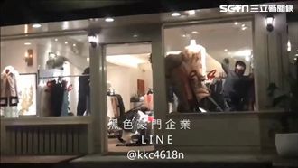 東區服飾店疑債務糾紛　遭黑衣人砸店