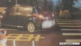 肇事者撞傷人拒賠　車禍現場、單親媽下跪／黃小姐姑姑提供