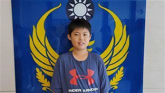 童自掏腰包送冷飲　消防員噴淚感謝