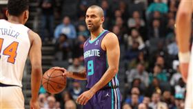 ▲『法國小跑車』帕克替補上場攻下15分。（圖／翻攝自推特）